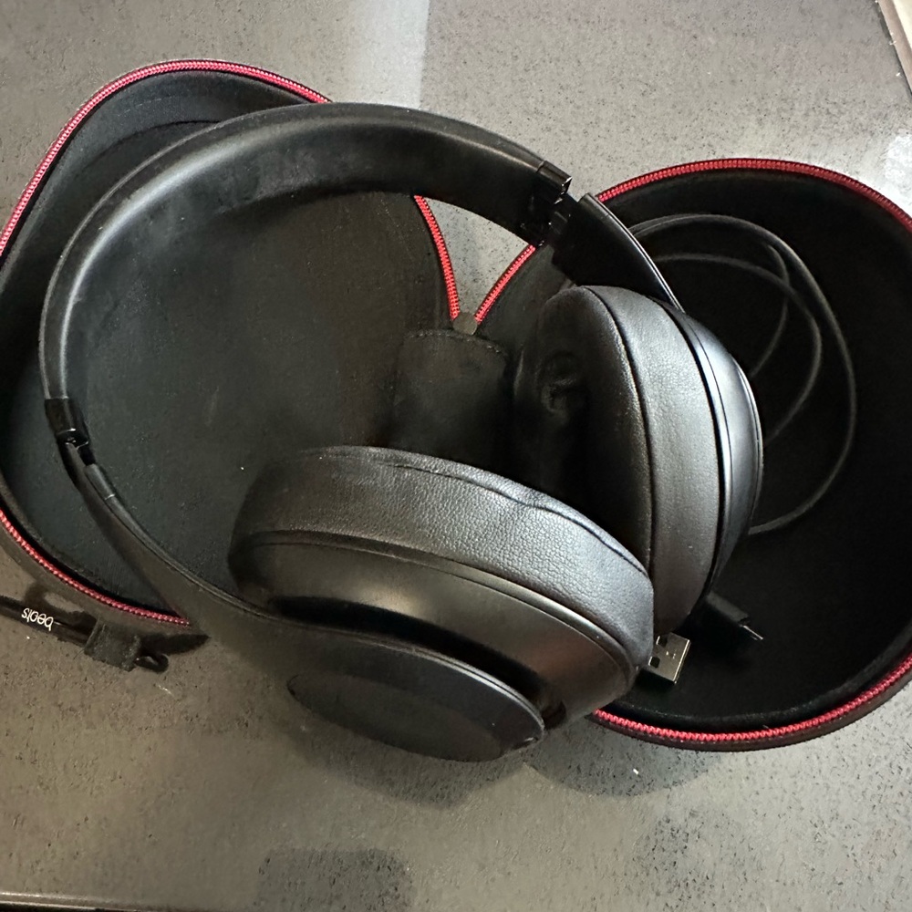 Beats Headphones with Case